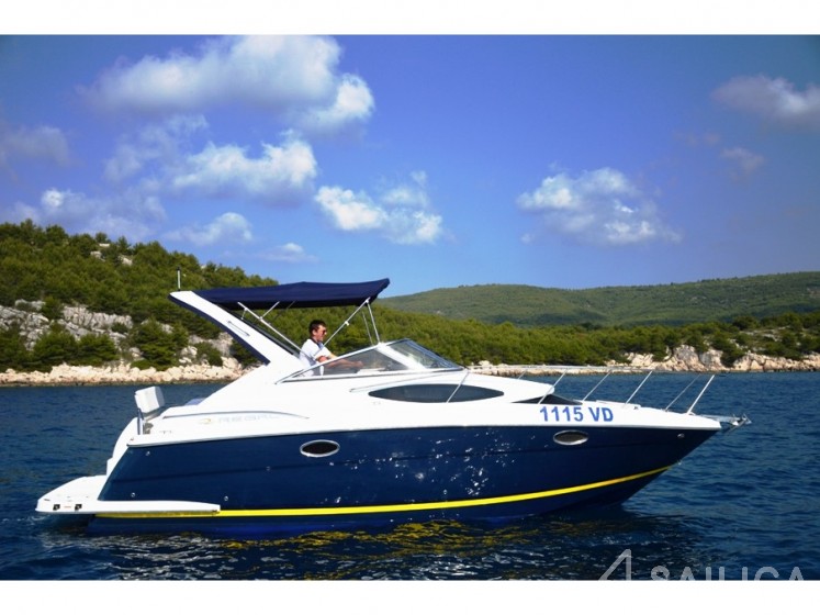 Regal Commodore 2860 - Yacht Charter Sailica