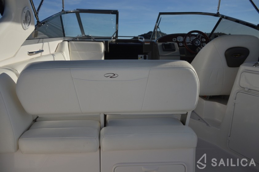 Regal Commodore 2860 - Yacht Charter Sailica