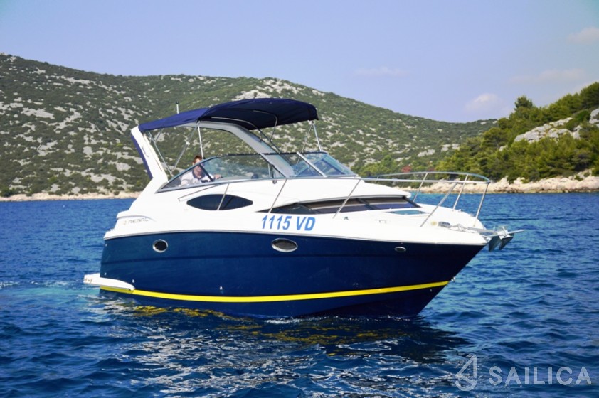 Regal Commodore 2860 - Yacht Charter Sailica