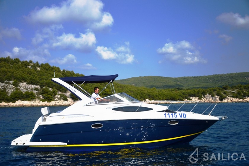 Regal Commodore 2860 - Yacht Charter Sailica