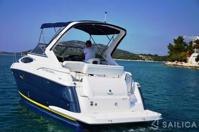 Regal Commodore 2860 - Yacht Charter Sailica