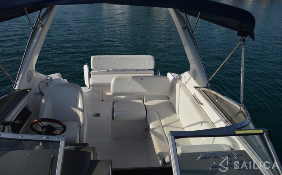 Regal Commodore 2860 - Yacht Charter Sailica