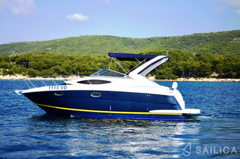 Regal Commodore 2860 - Yacht Charter Sailica