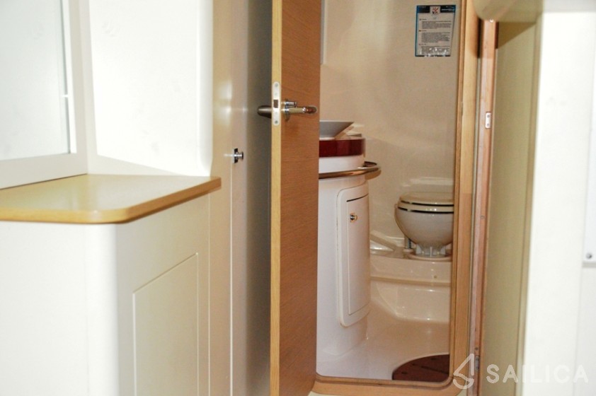 Sessa C35 - Yacht Charter Sailica
