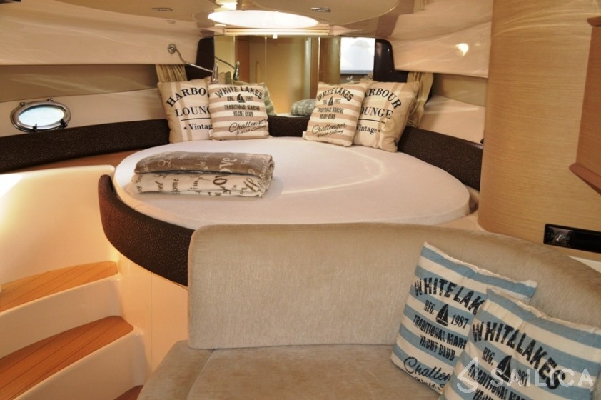 Sessa C35 - Yacht Charter Sailica