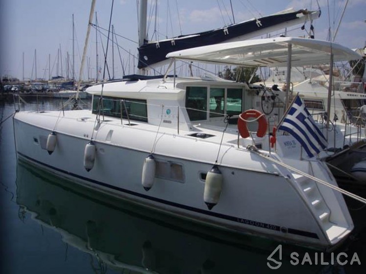Lagoon 420 - Yacht Charter Sailica