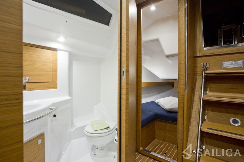 Elan 35 Impression - Yacht Charter Sailica