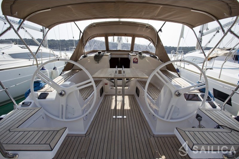 Elan 35 Impression - Yacht Charter Sailica