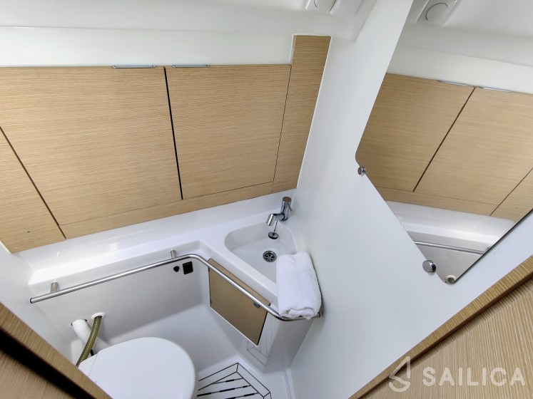 Elan 45 Impression - Yacht Charter Sailica