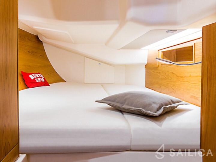 Hanse 455 - Yacht Charter Sailica