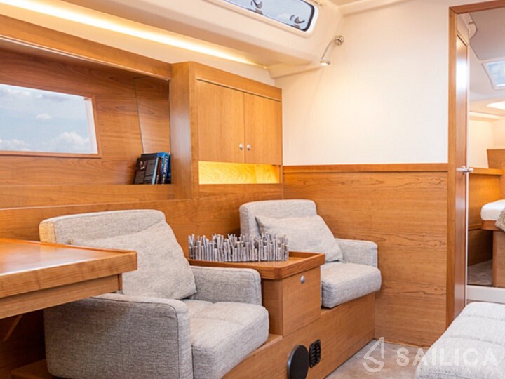 Hanse 455 - Yacht Charter Sailica