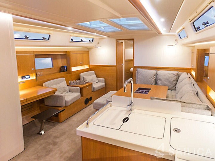 Hanse 455 - Yacht Charter Sailica