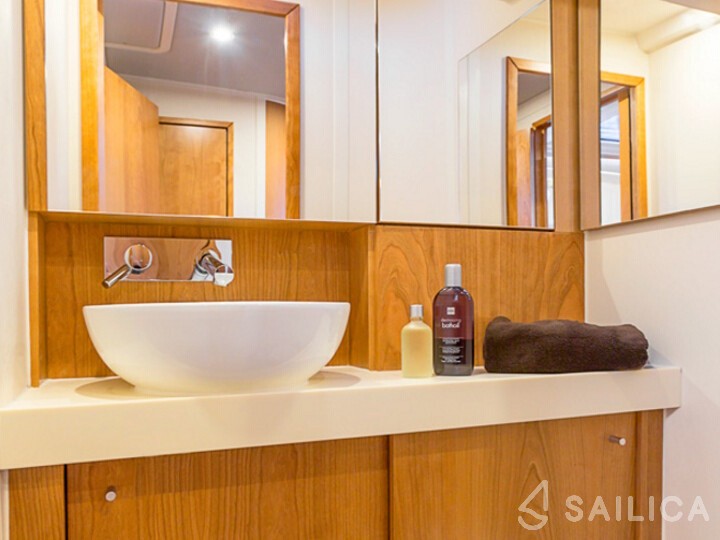 Hanse 455 - Yacht Charter Sailica