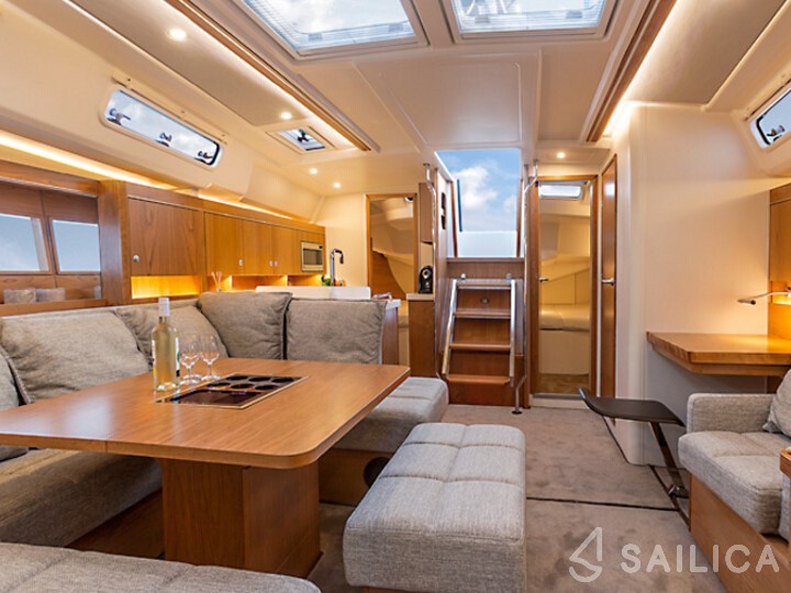 Hanse 455 - Yacht Charter Sailica