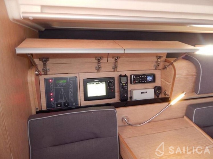 Dehler 38 - Yacht Charter Sailica