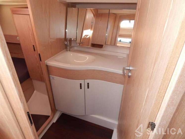 Dehler 38 - Yacht Charter Sailica