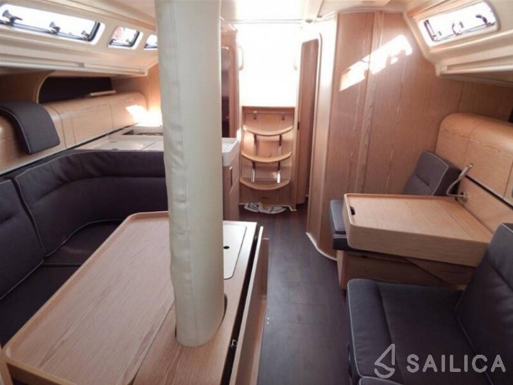 Dehler 38 - Yacht Charter Sailica