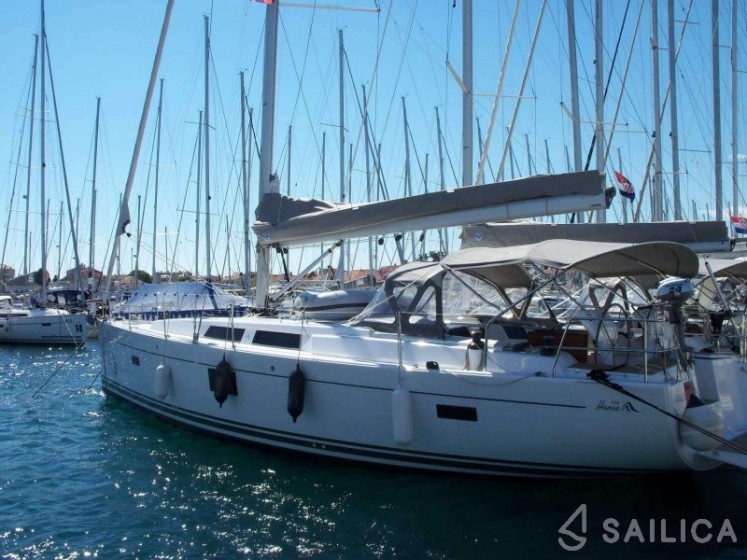 Hanse 455 - Yacht Charter Sailica