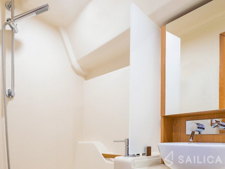 Hanse 455 - Yacht Charter Sailica