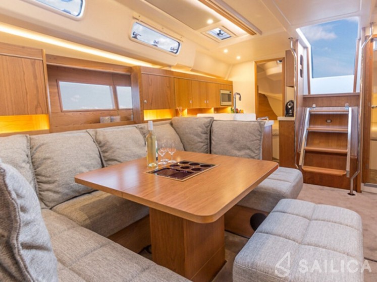 Hanse 455 - Yacht Charter Sailica