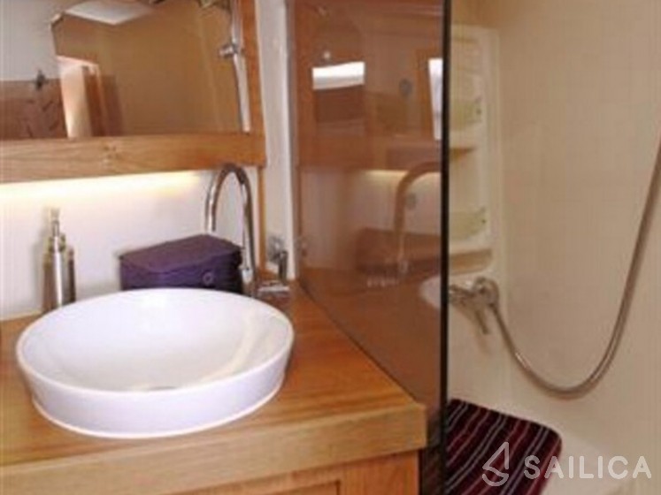Hanse 415 - Yacht Charter Sailica