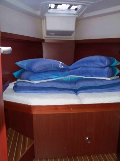 Hanse 415 - Yacht Charter Sailica