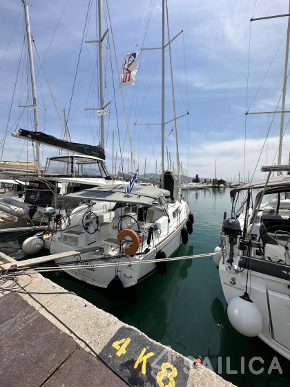 Oceanis 38.1 - Yacht Charter Sailica