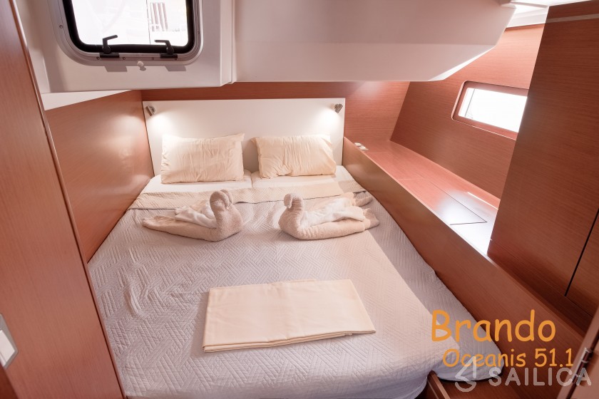 Oceanis 51 - Yacht Charter Sailica