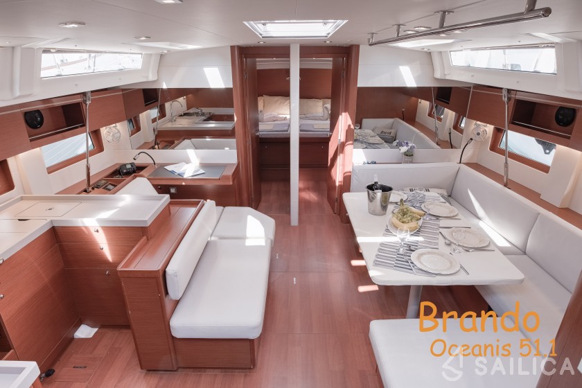 Oceanis 51 - Yacht Charter Sailica