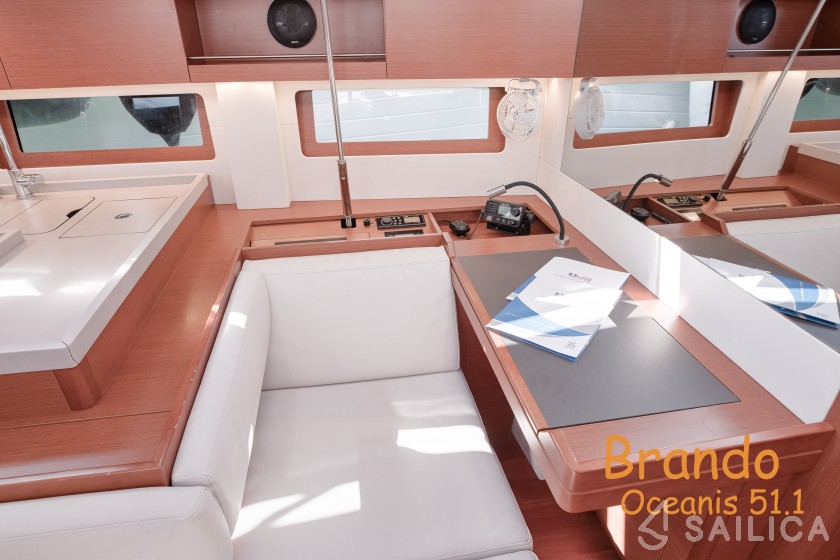 Oceanis 51 - Yacht Charter Sailica