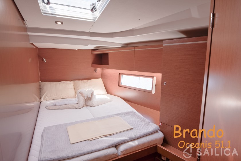 Oceanis 51 - Yacht Charter Sailica