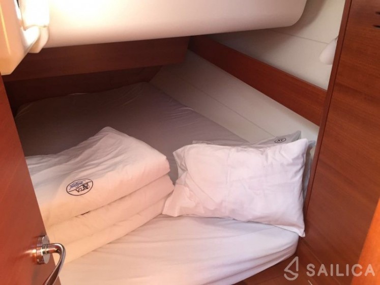 Dufour 382 GL - Yacht Charter Sailica
