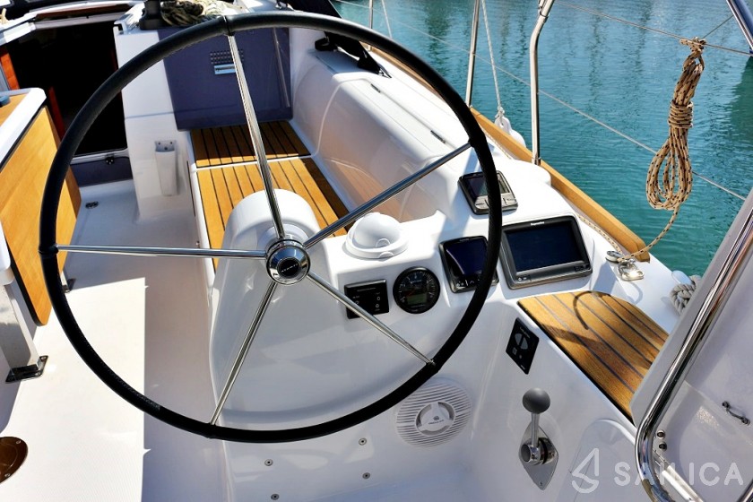 Dufour 382 GL - Yacht Charter Sailica