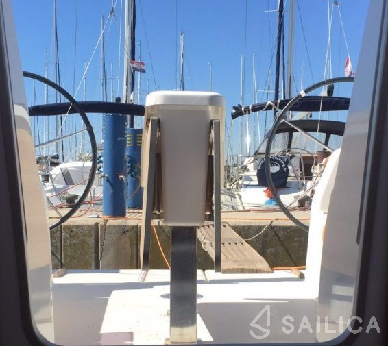 Dufour 382 GL - Yacht Charter Sailica