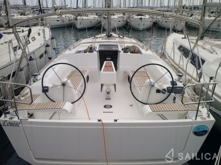Dufour 382 GL - Yacht Charter Sailica