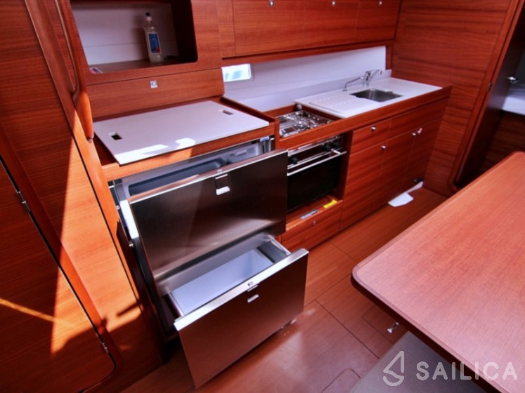Dufour 382 GL - Yacht Charter Sailica
