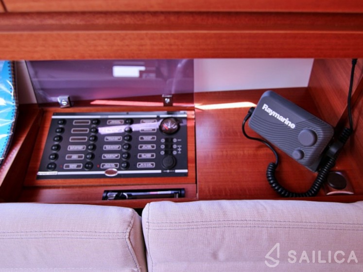 Dufour 382 GL - Yacht Charter Sailica