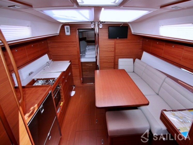 Dufour 382 GL - Yacht Charter Sailica