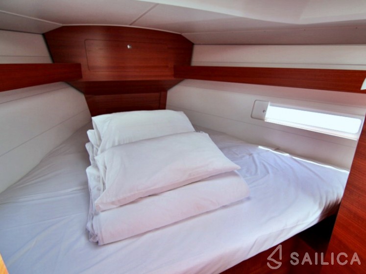 Dufour 382 GL - Yacht Charter Sailica