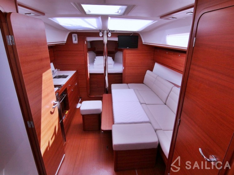Dufour 382 GL - Yacht Charter Sailica