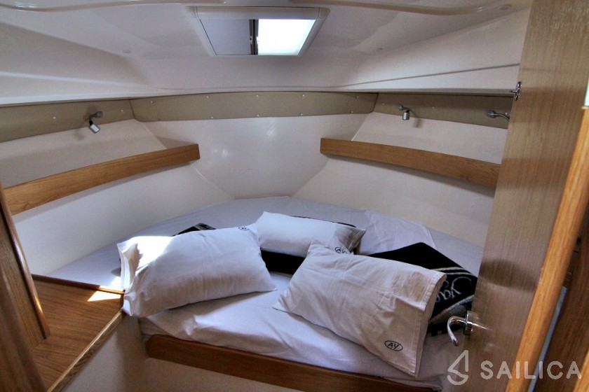 Vektor 950 - Yacht Charter Sailica