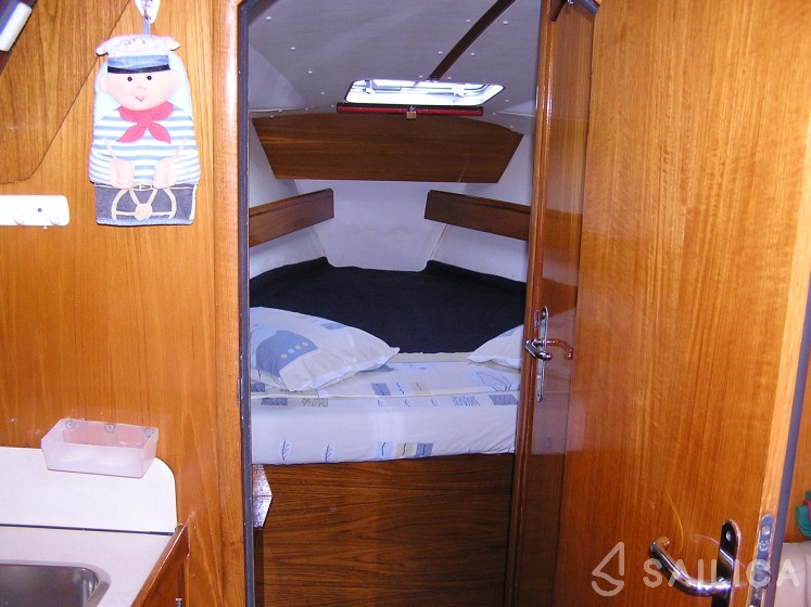 Sun Odyssey 37.1 - Yacht Charter Sailica