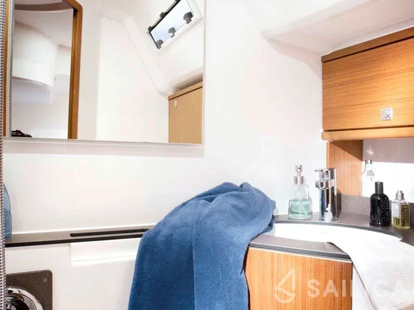 Bavaria 46 Cruiser - Yacht Charter Sailica