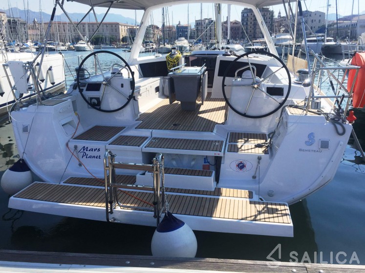 Oceanis 48 - Yacht Charter Sailica