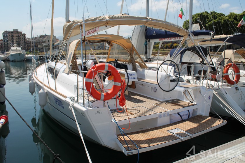 Dufour 382 Grand Large - Yacht Charter Sailica