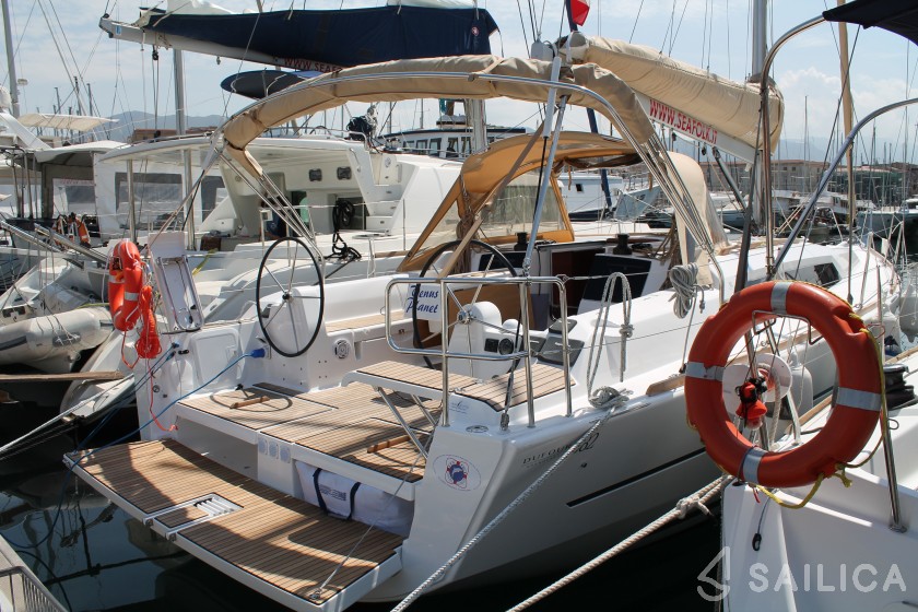 Dufour 382 Grand Large - Yacht Charter Sailica