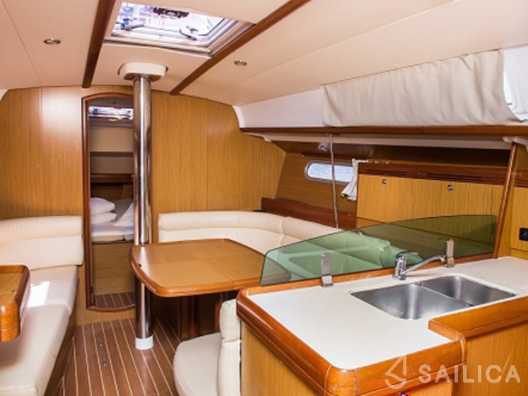 Sun Odyssey 39i - Yacht Charter Sailica