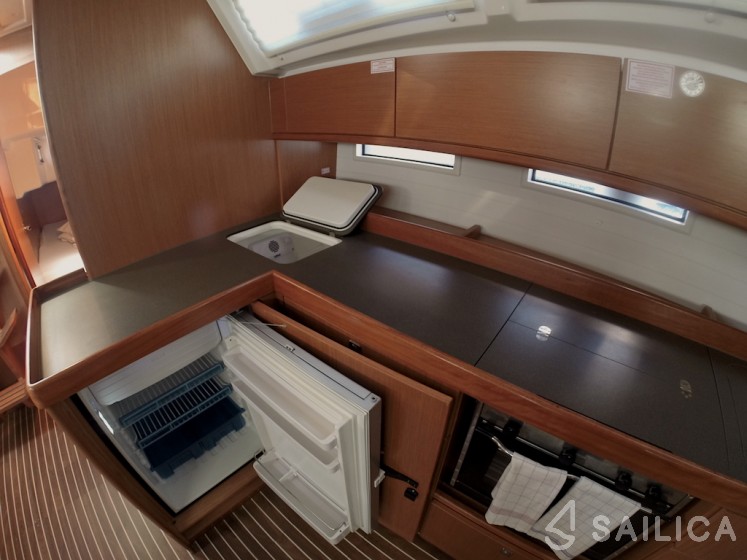 Bavaria 46 Cruiser - Yacht Charter Sailica