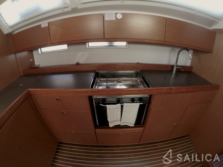 Bavaria 46 Cruiser - Yacht Charter Sailica