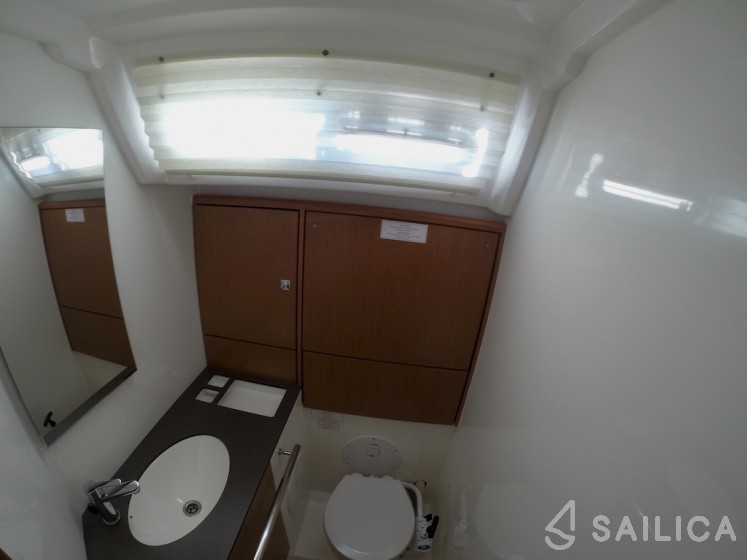 Bavaria 46 Cruiser - Yacht Charter Sailica